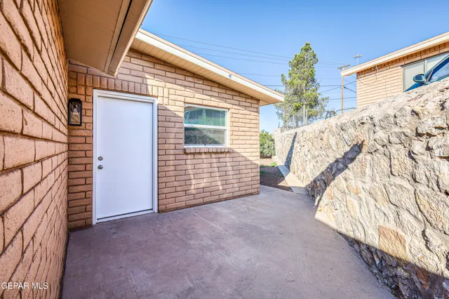 $468,500 | 293 Atlantic Road, Unit A & B, El Paso, TX 79922