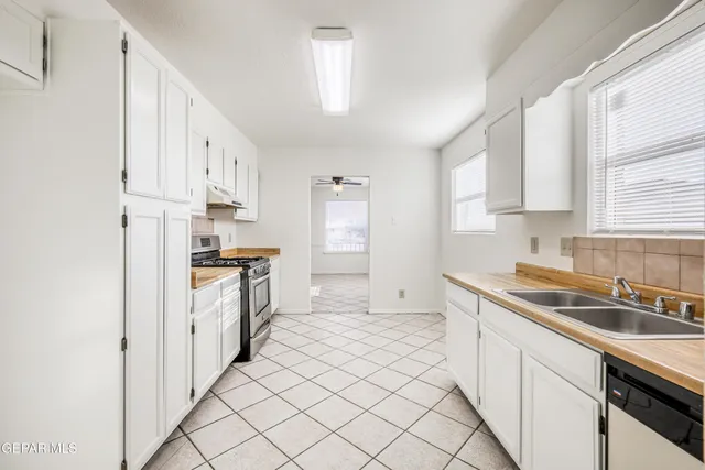 $468,500 | 293 Atlantic Road, Unit A & B, El Paso, TX 79922