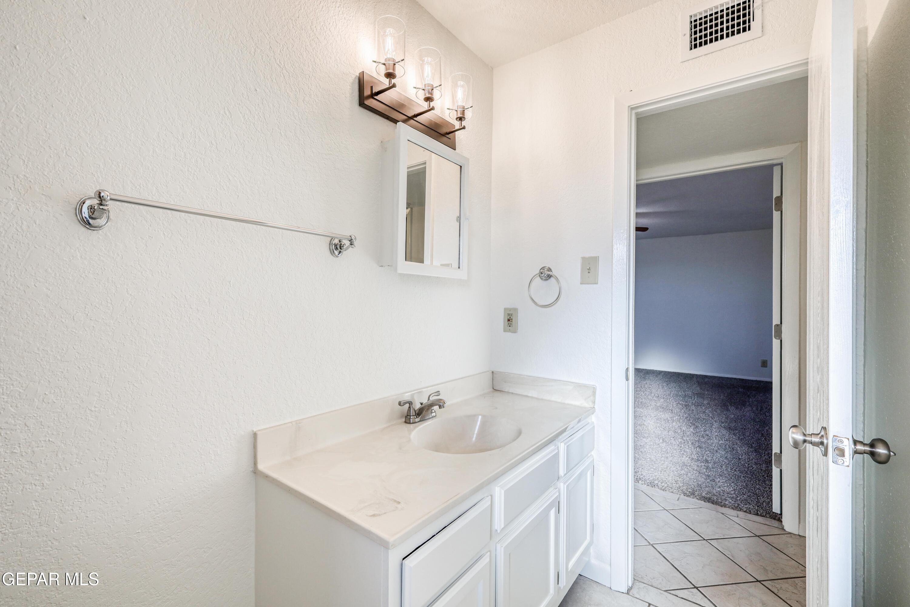 293 Atlantic Road, Unit A & B El Paso, TX 79922 - Photo 89 of 111 IMG_7216_HDR