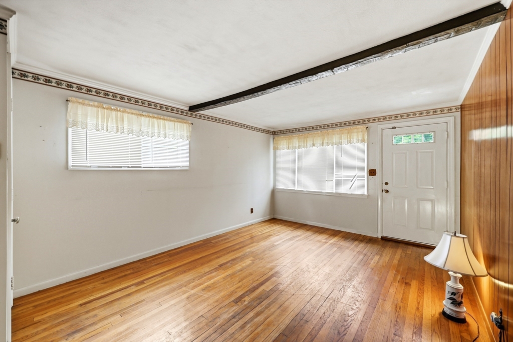 23 Steuben Street Springfield, MA 01151 - Photo 8 of 28 Gallery Image 8