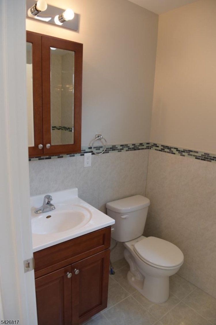 28 Davis Street Harrison, NJ 07029 - Photo 17 of 23