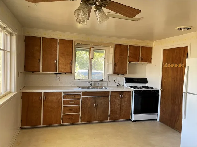 $149,900 | 2463 Browncroft Boulevard, Penfield, NY 14625