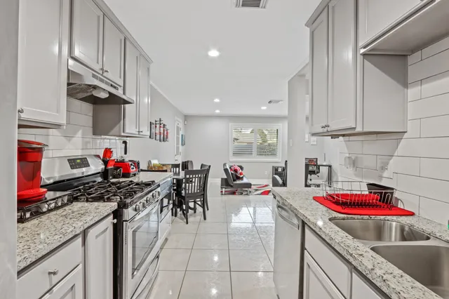 $1,300 | 6311 Bluestone Drive, Houston, TX 77016