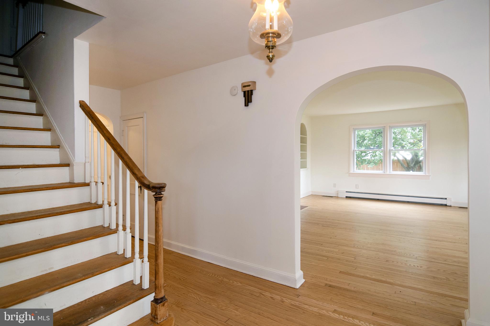 920 South Spring Road Vineland, NJ 08361 - Photo 24 of 50 Entry hallway looking into the living room