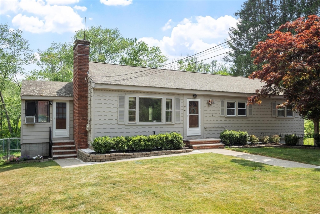 414 Grove Street Reading, MA 01867 - Photo 3 of 37