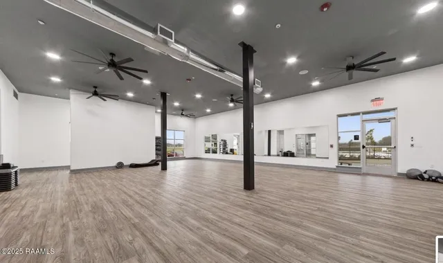 $109,999 | 411 E Villager Avenue, Scott, LA 70583