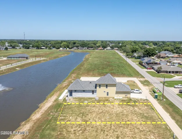 $109,999 | 411 E Villager Avenue, Scott, LA 70583