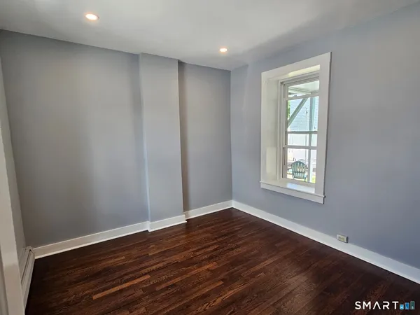 $2,000 | 301 Roosevelt Drive, Unit 1, Derby, CT 06418