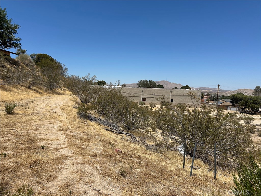 14822 Rodeo Drive Victorville, CA 92395 - Photo 60 of 60