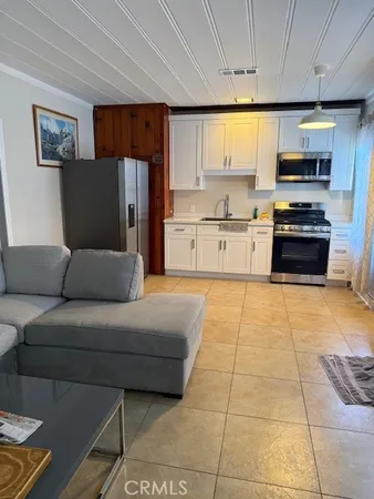 $1,950 | 5922 Colfax Avenue, North Hollywood, CA 91601