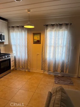 $1,950 | 5922 Colfax Avenue, North Hollywood, CA 91601