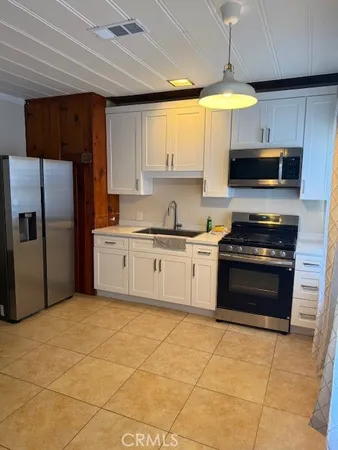 $1,950 | 5922 Colfax Avenue, North Hollywood, CA 91601