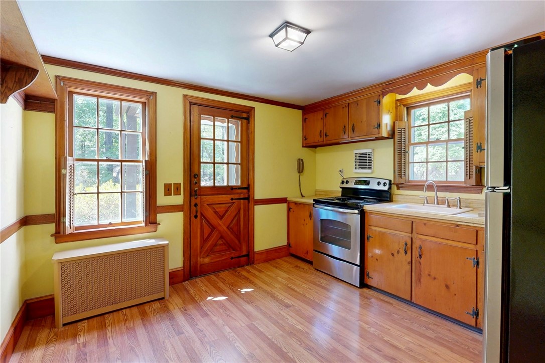 43 Cowesett Road Warwick, RI 02886 - Photo 14 of 41