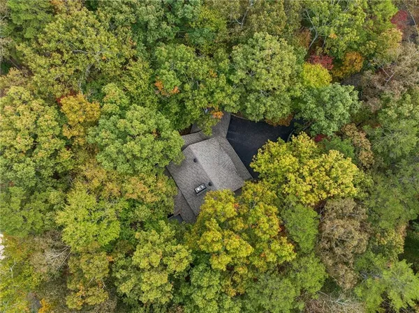 $969,900 | 996 Wedgewood Drive, Marble Hill, GA 30148