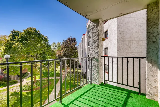 $1,800 | 475 Plum Creek Drive, Unit 303, Wheeling, IL 60090