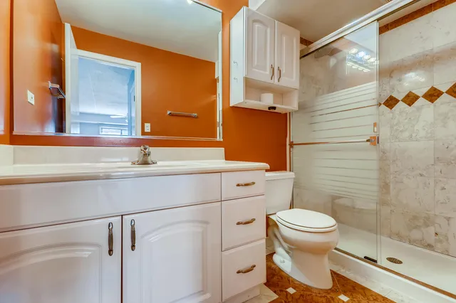 $1,800 | 475 Plum Creek Drive, Unit 303, Wheeling, IL 60090