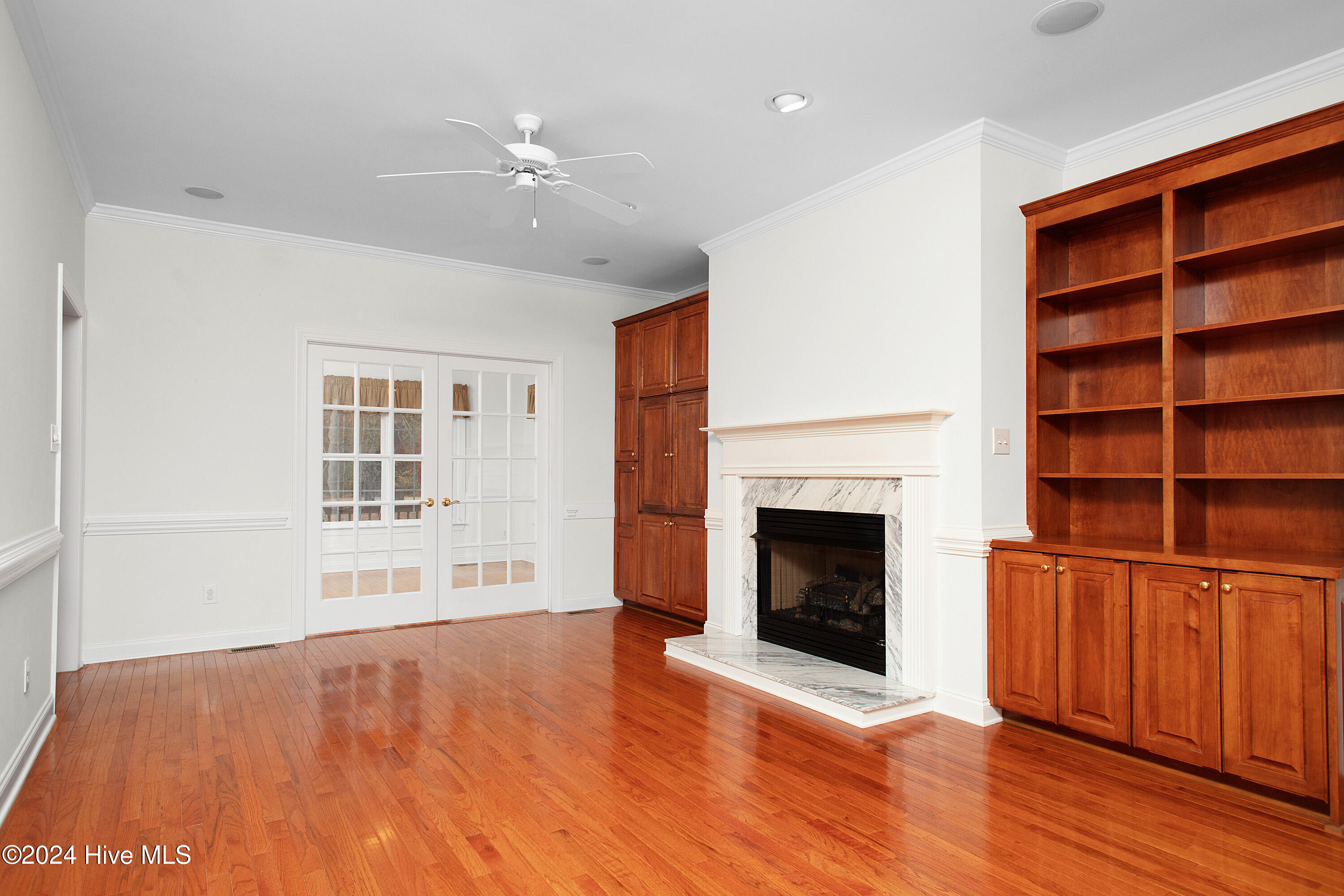 124 Mellen Road New Bern, NC 28562 - Photo 3 of 45 Living Room