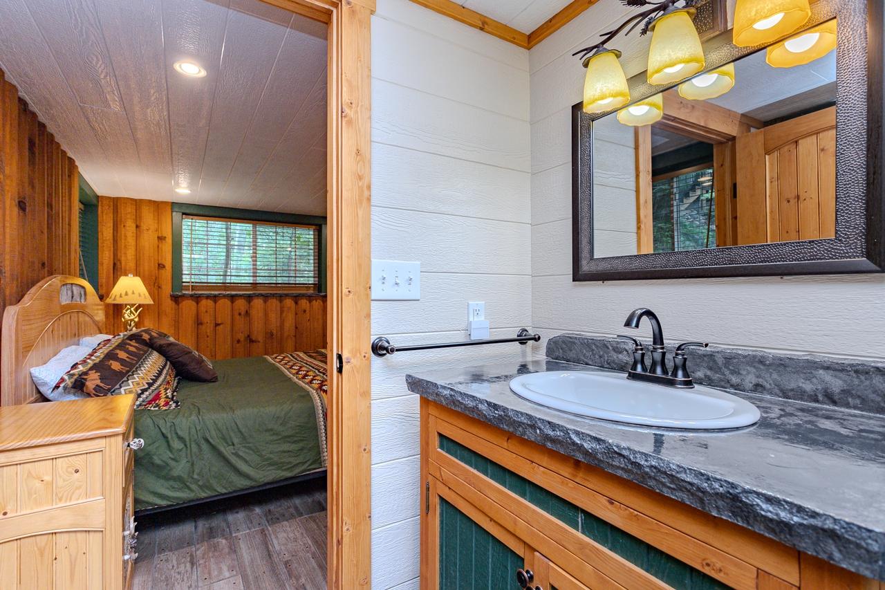 4139 Satuit Lane, Unit 3 Rhinelander, WI 54501 - Photo 15 of 38 Gallery Image 15