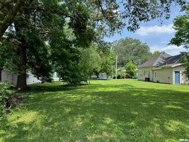 $4,900 | 603 South Jesse Street, Christopher, IL 62822