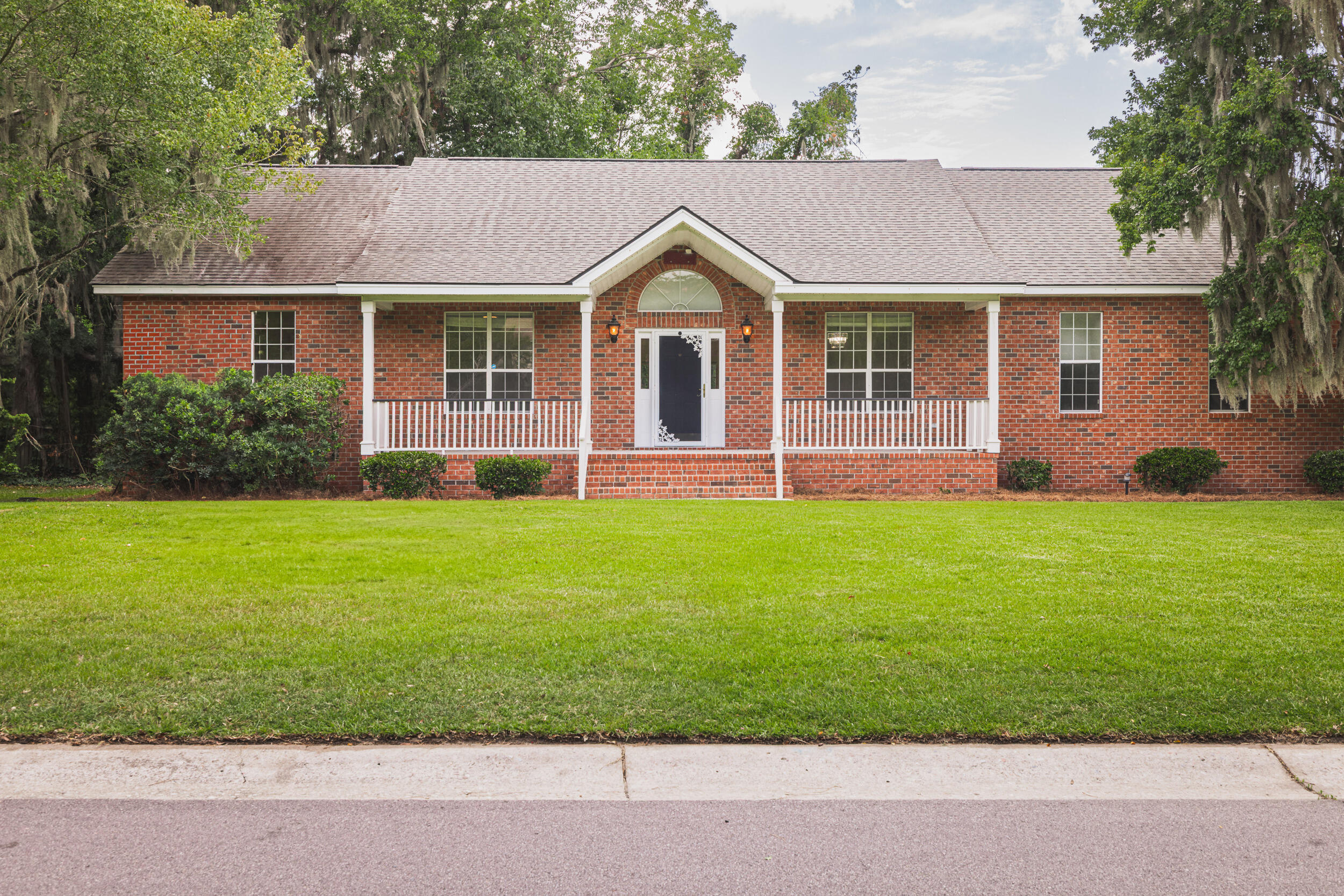 2907 Foxhall Road Charleston, SC 29414 - Photo 1 of 63 3_2907 fox hall rd-(exterior)-_mgc3778