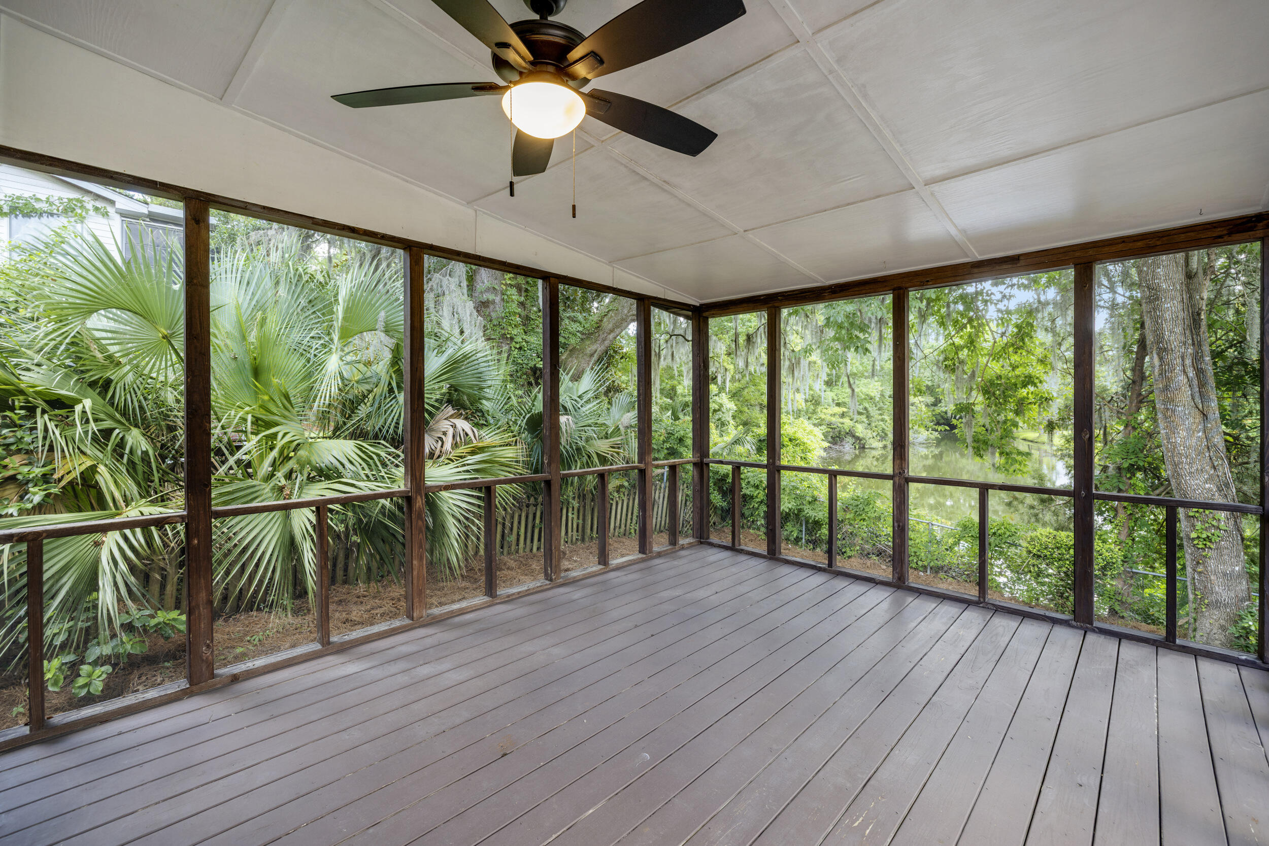2907 Foxhall Road Charleston, SC 29414 - Photo 31 of 63 33_2907 fox hall rd-(interior)-_mgc3657