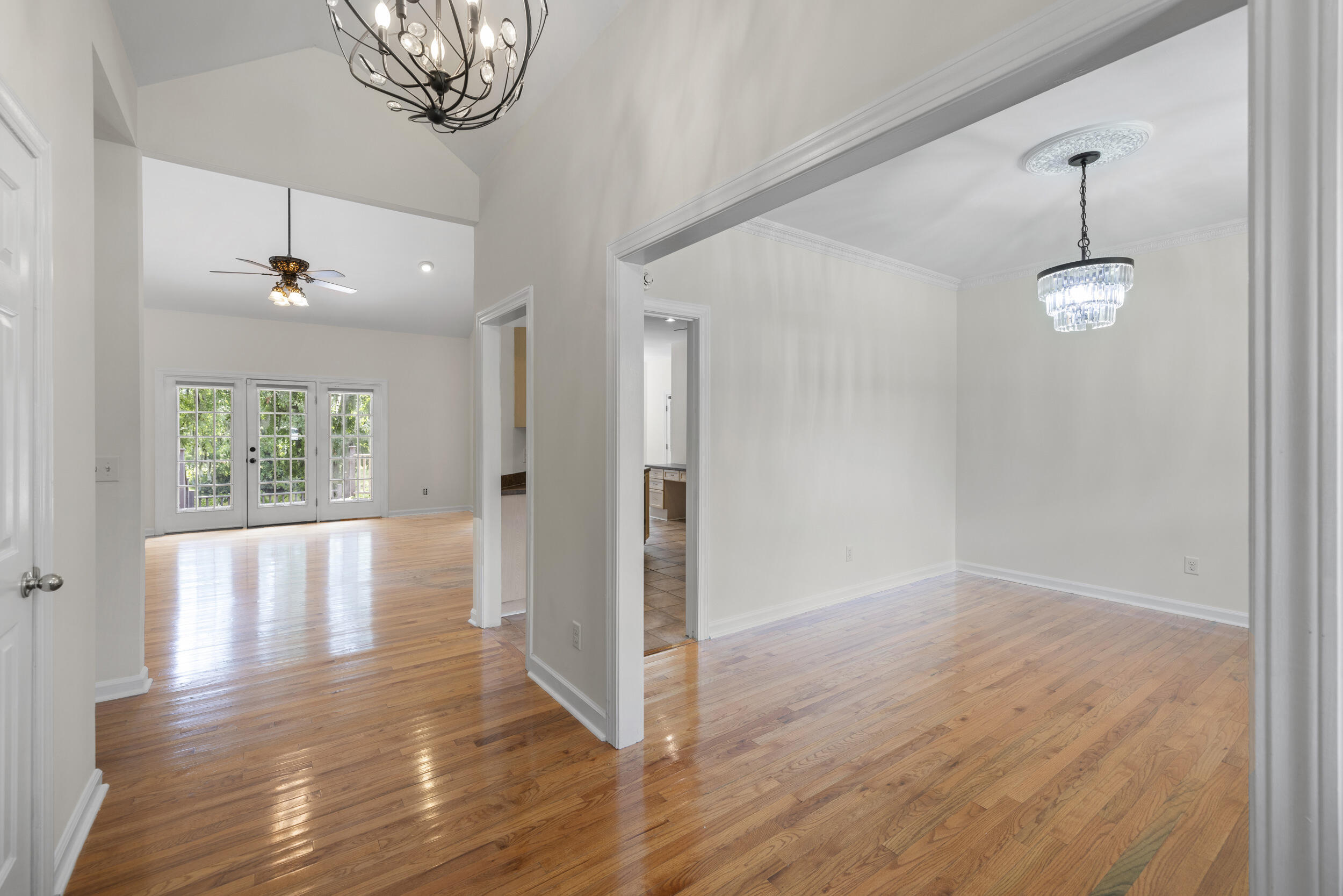 2907 Foxhall Road Charleston, SC 29414 - Photo 9 of 63 9_2907 fox hall rd-(interior)-_mgc3553