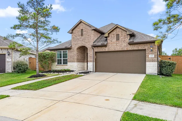 $325,000 | 2406 Temple Crag Drive, Rosharon, TX 77583
