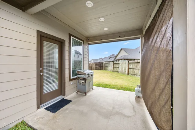 $325,000 | 2406 Temple Crag Drive, Rosharon, TX 77583
