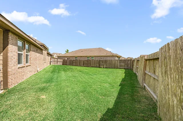 $325,000 | 2406 Temple Crag Drive, Rosharon, TX 77583