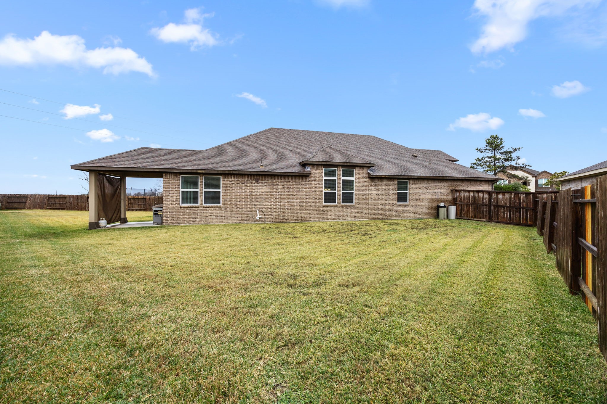 2406 Temple Crag Drive Rosharon, TX 77583 - Photo 26 of 26 Another view of this spacious yard!