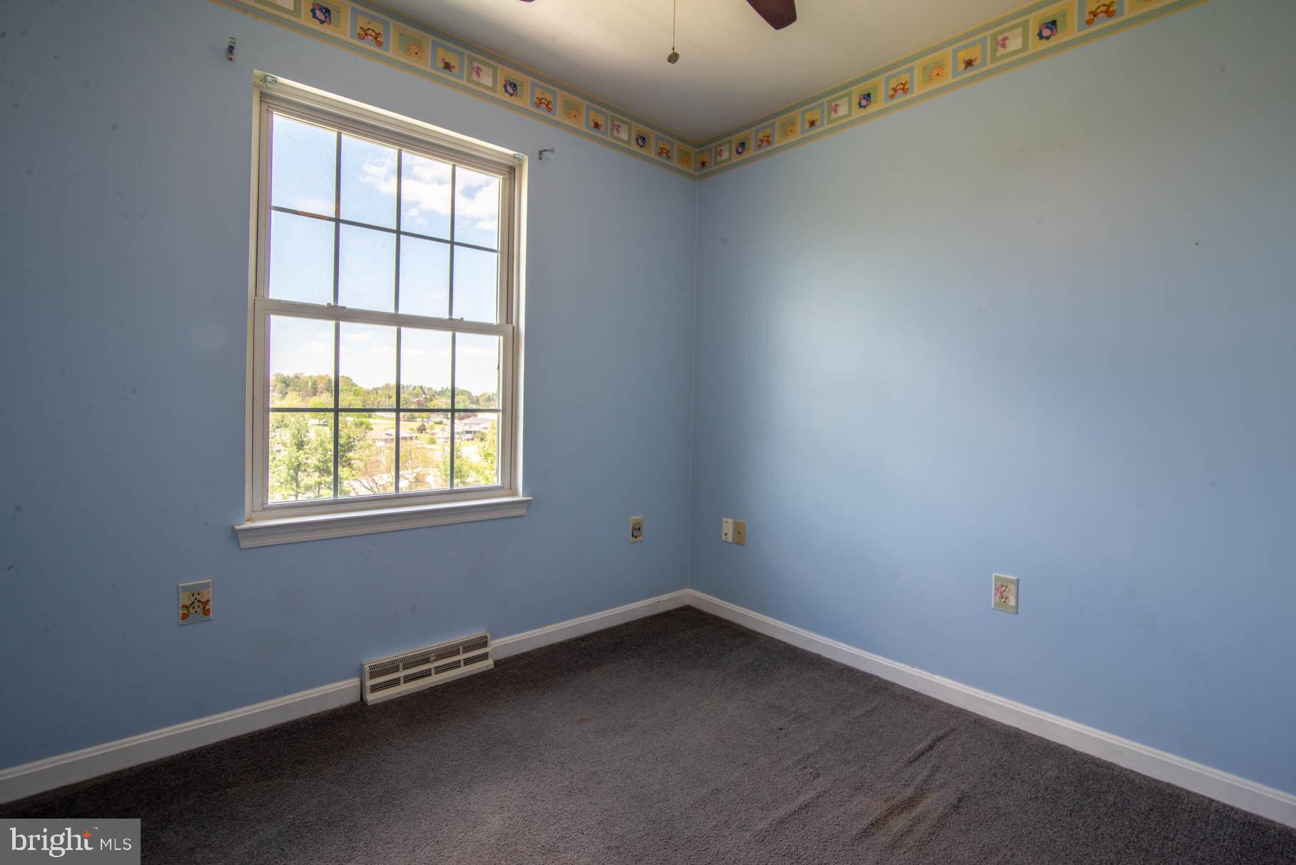2923 Robin Road York, PA 17404 - Photo 22 of 36 Gallery Image 22