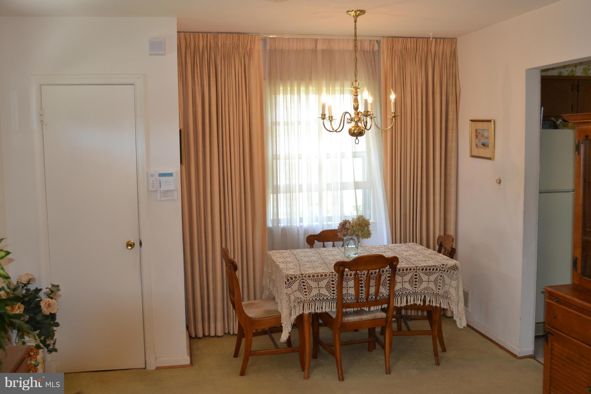 2613 Hughes Road Adelphi, MD 20783 - Photo 12 of 28 Dining Room