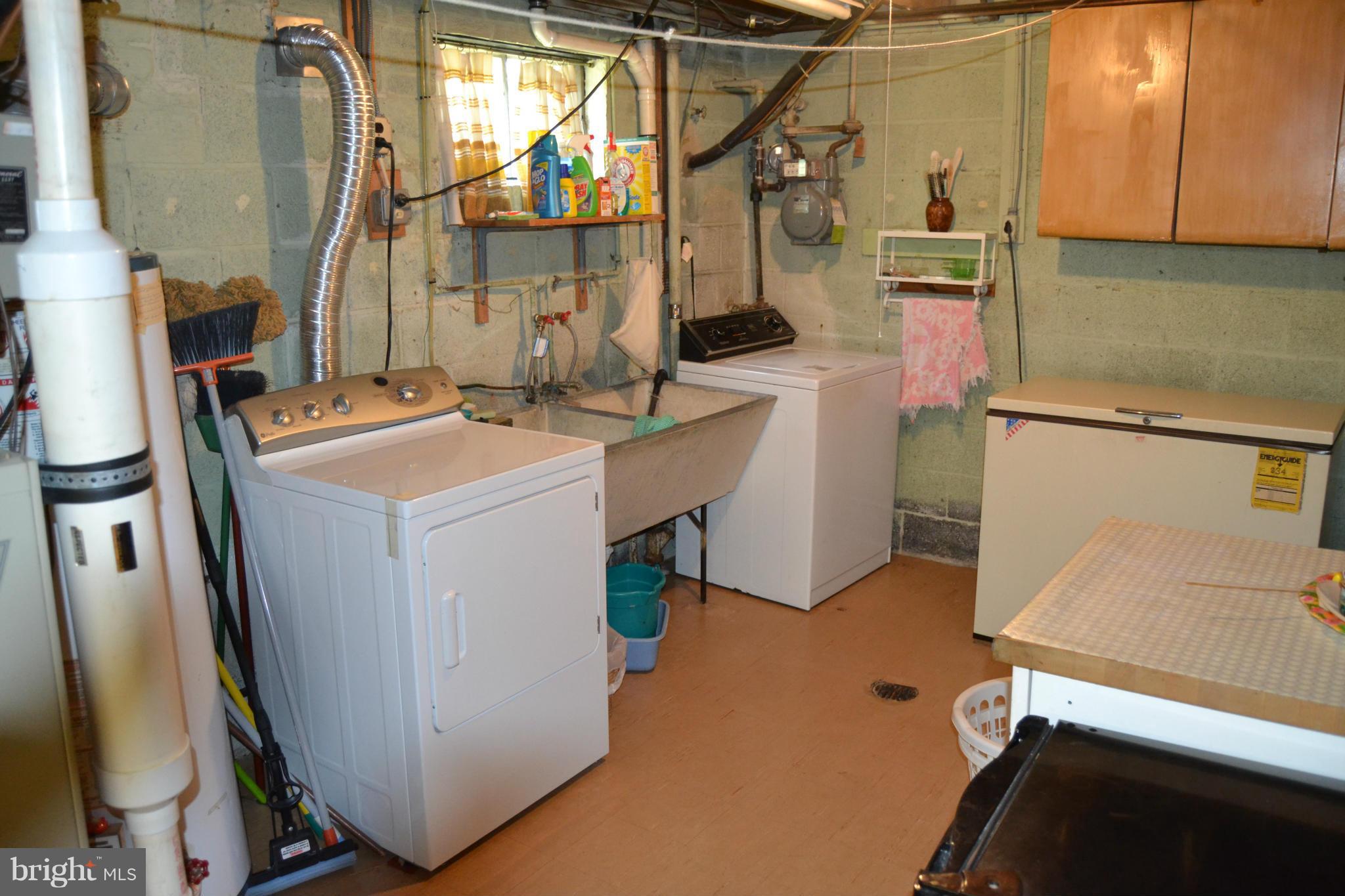 2613 Hughes Road Adelphi, MD 20783 - Photo 26 of 28 Basement Laundry