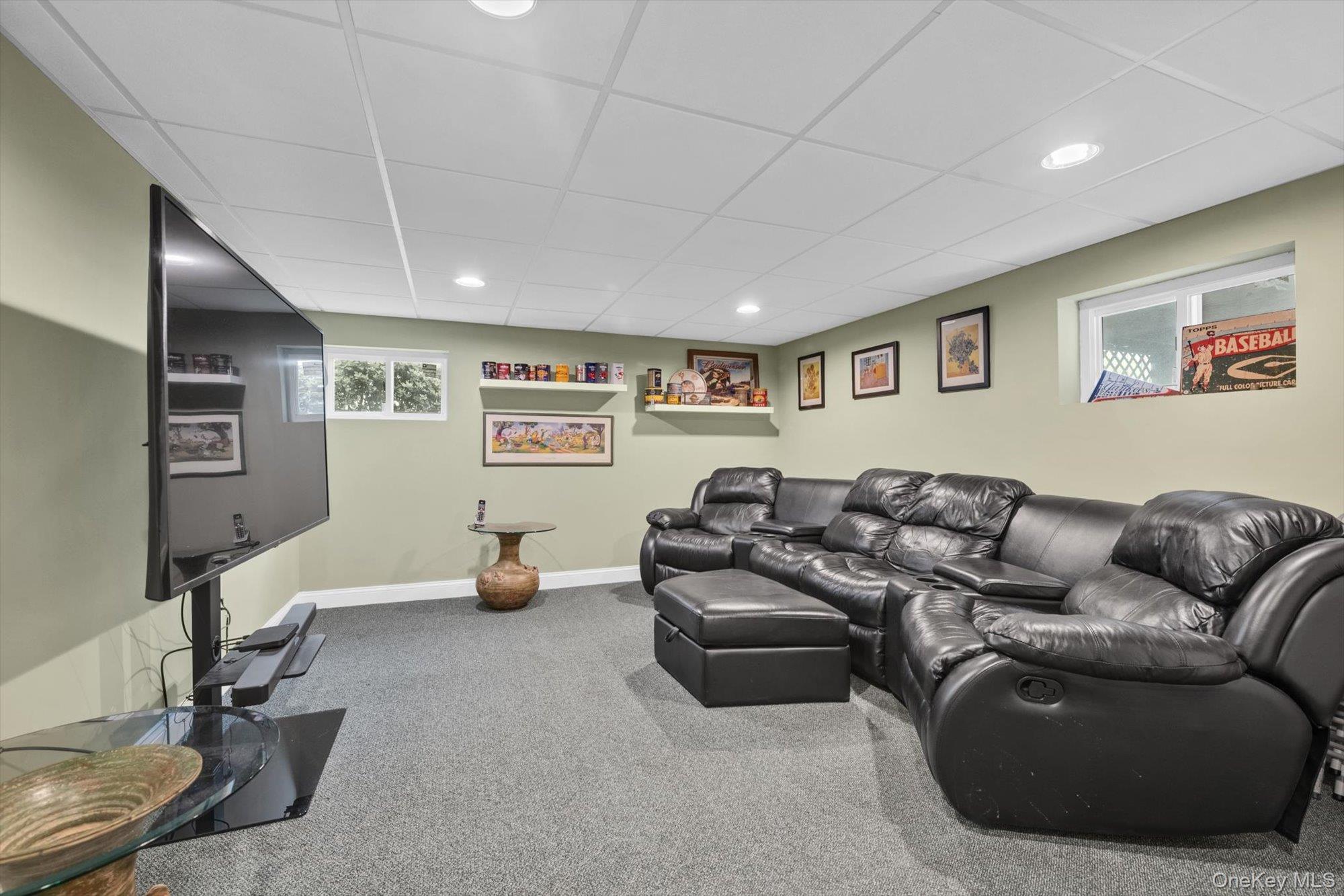 713 Hungry Harbor Road Valley Stream, NY 11581 - Photo 19 of 25 a living room with furniture