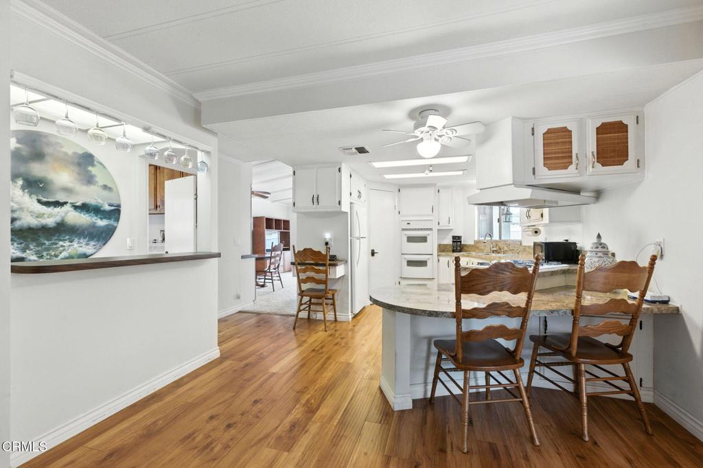 14 Tahquitz Court, Unit 213 Camarillo, CA 93012 - Photo 15 of 38 Kitchen eating are