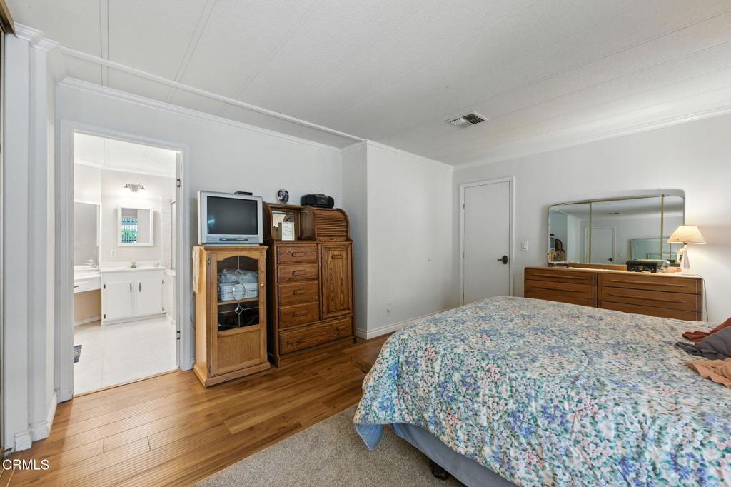 14 Tahquitz Court, Unit 213 Camarillo, CA 93012 - Photo 21 of 38 Spacious primary bedroom