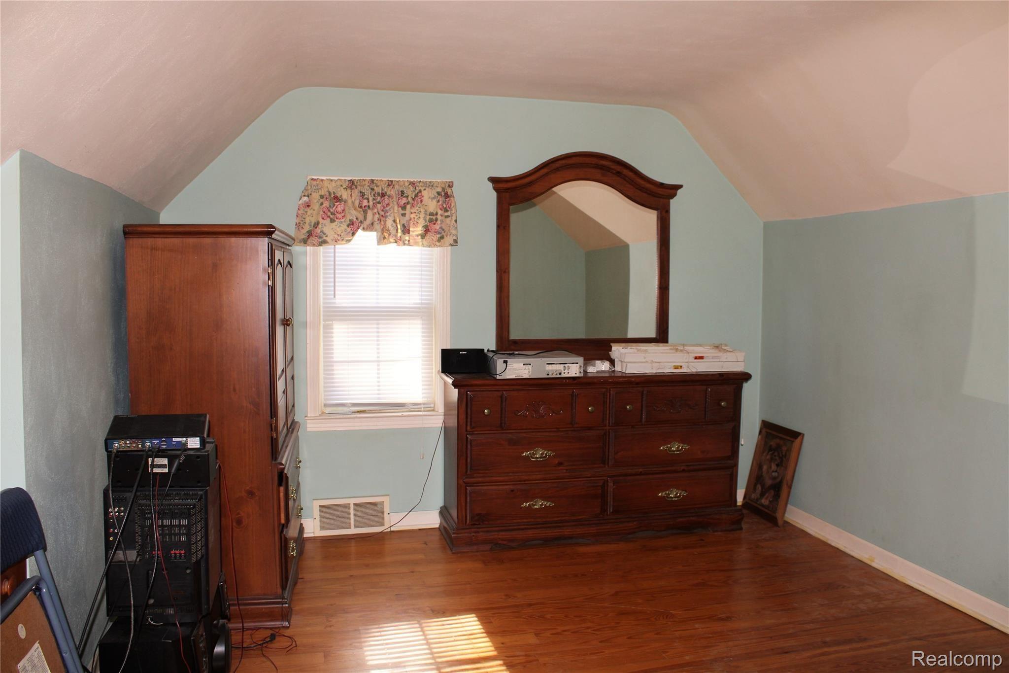 3598 Davison Road Lapeer, MI 48446 - Photo 21 of 32 IMG_1400.JPG