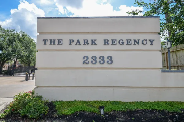 $1,300 | 2333 Bering Drive, Unit 123, Houston, TX 77057