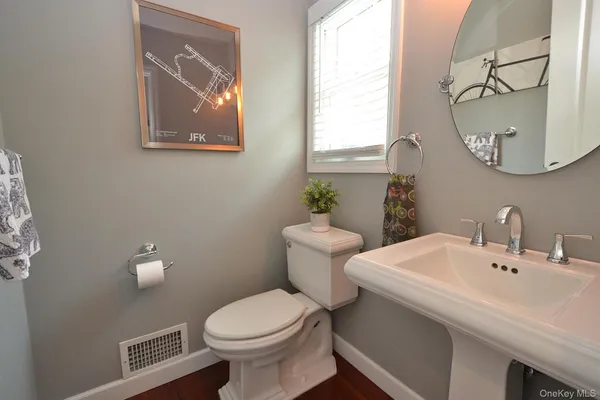$899,990 | 30 Myrtle Lane, Patchogue, NY 11772