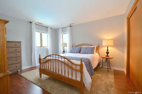 $899,990 | 30 Myrtle Lane, Patchogue, NY 11772