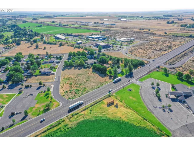 $199,900 | 810 East Evelyn Avenue, Unit LOT 2, Hermiston, OR 97838