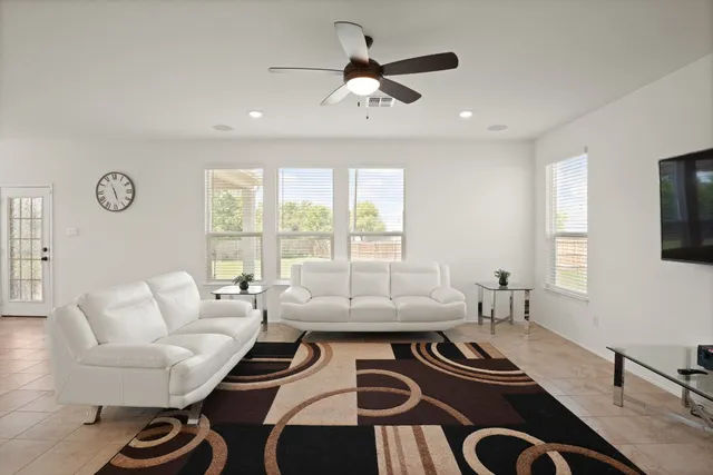 $2,000 | 538 Thunder Valley Trail, Georgetown, TX 78626