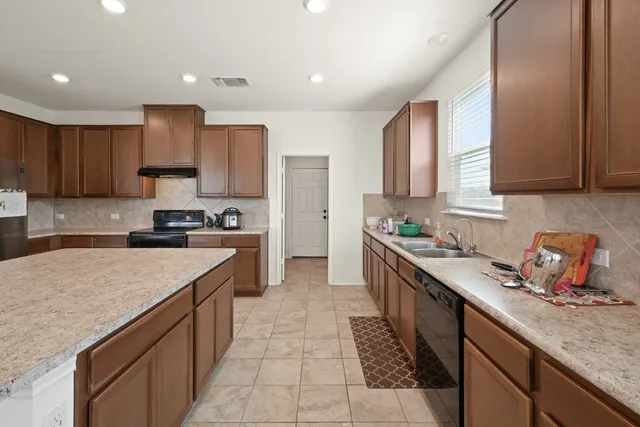 $2,000 | 538 Thunder Valley Trail, Georgetown, TX 78626