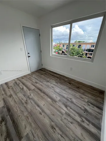 $1,850 | 1719 Northwest 1st Street, Unit 4, Miami, FL 33125