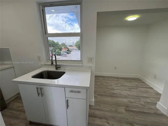 $1,850 | 1719 Northwest 1st Street, Unit 4, Miami, FL 33125