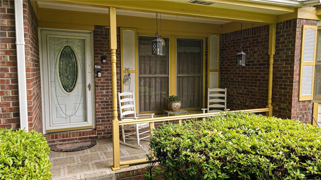4778 Huntsman Bend Decatur, GA 30034 - Photo 3 of 30