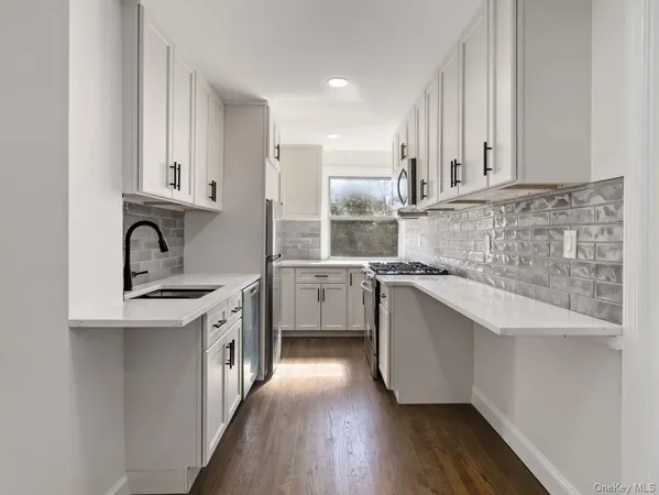 $589,000 | 37 New Avenue, Yonkers, NY 10704