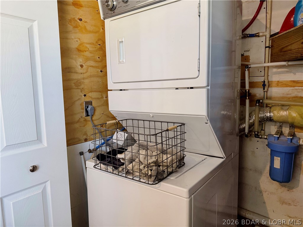 436 Country Mile Road Camdenton, MO 65020 - Photo 29 of 38 Laundry