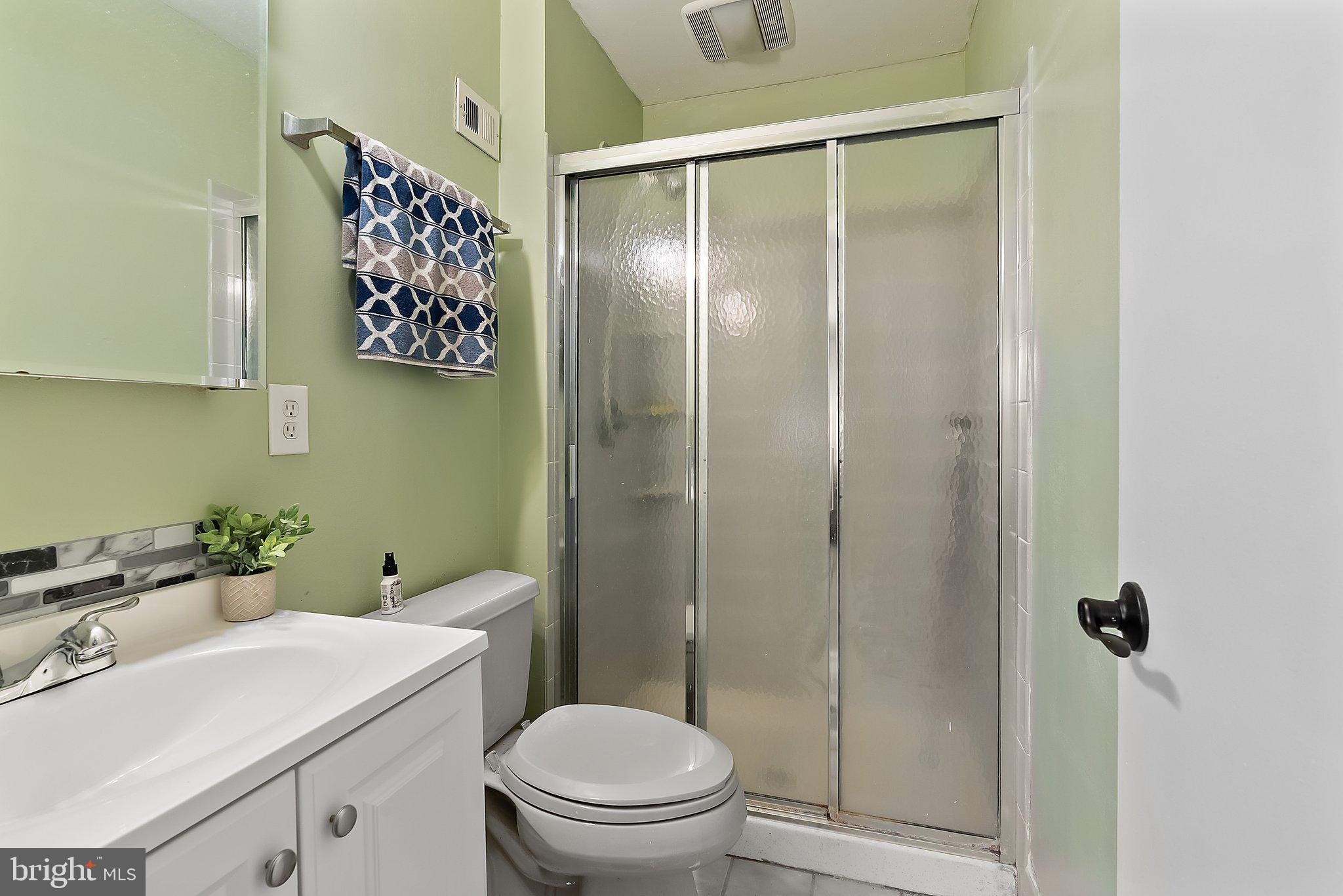 5129 Bay Road Bensalem, PA 19020 - Photo 14 of 20 Gallery Image 14