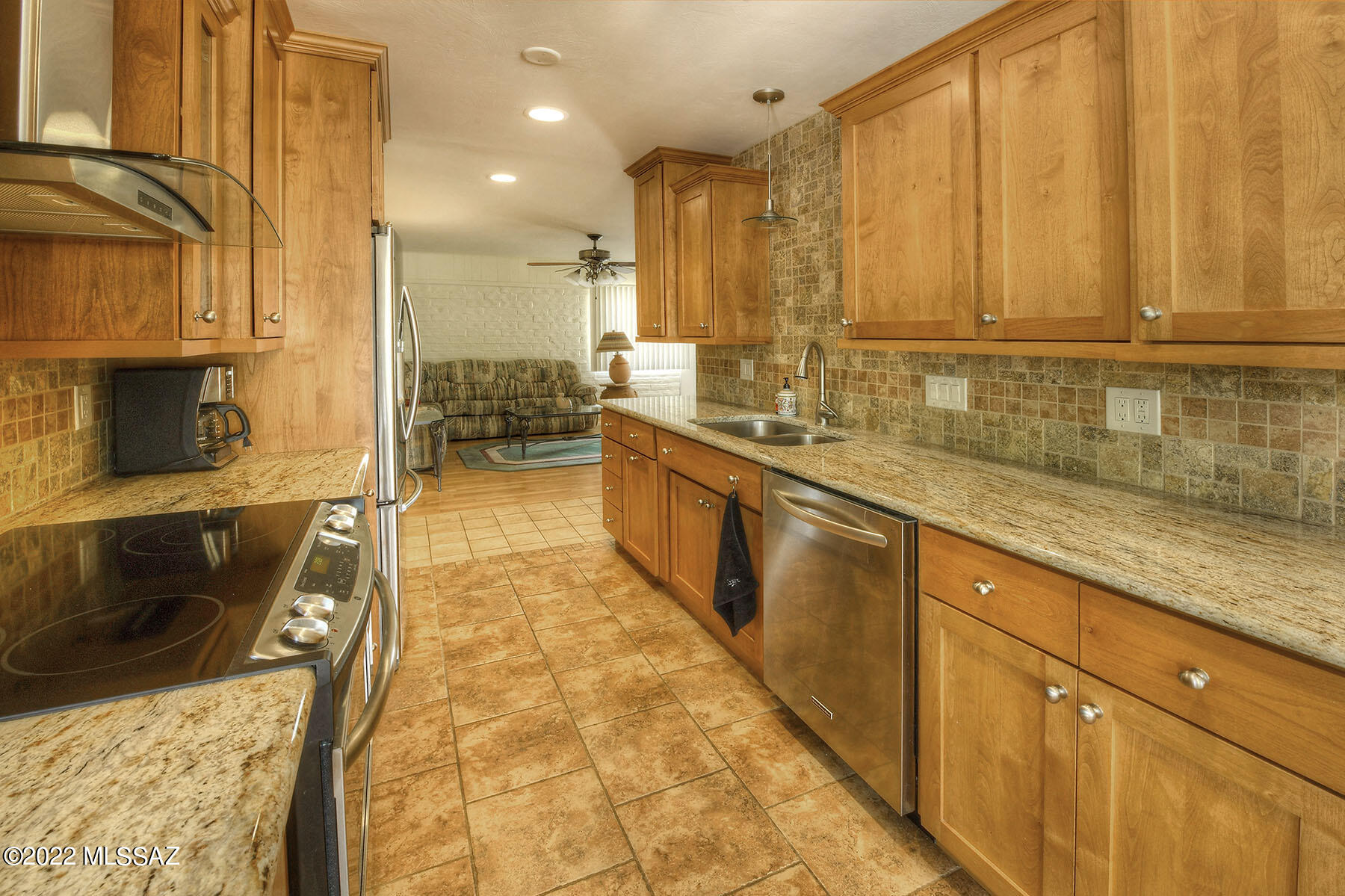 318 West Hardy Road Oro Valley, AZ 85704 - Photo 6 of 31